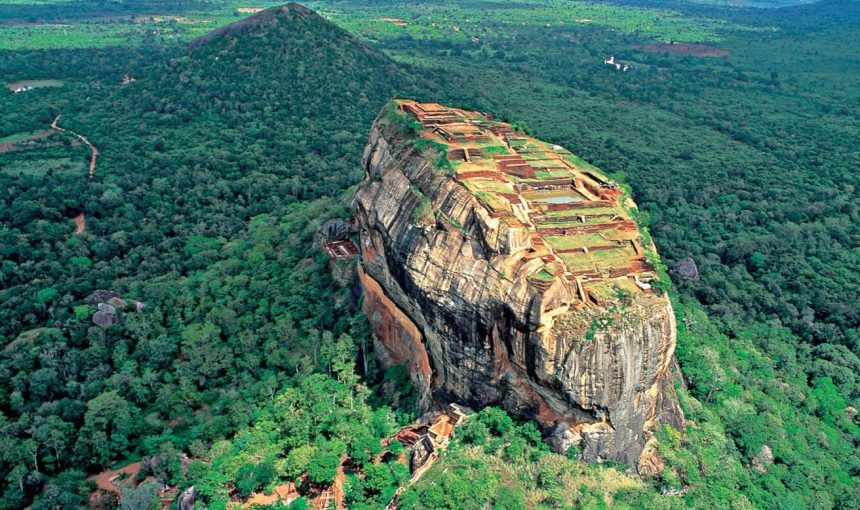 Lion-Rock-sri-lanka-tourism-images-sigiriya-03-1